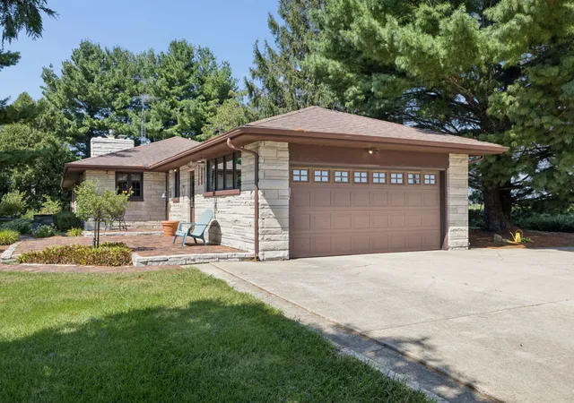 Photo 2 of Single family home for sale at 18511 Il Hwy 89, Arlington, IL 61312 | MLS# 12746683 | Listing updated on 2026-10-07