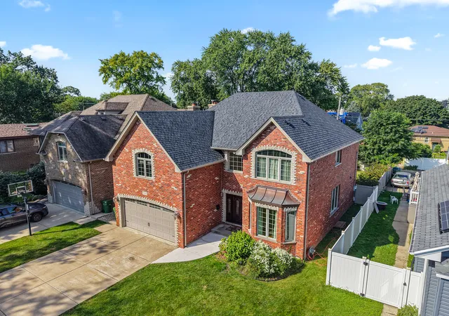 Photo 2 of Single family home for sale at 9304 Sproat St, Oak Lawn, IL 60453 | MLS# 12746881 | Listing updated on 2026-09-08