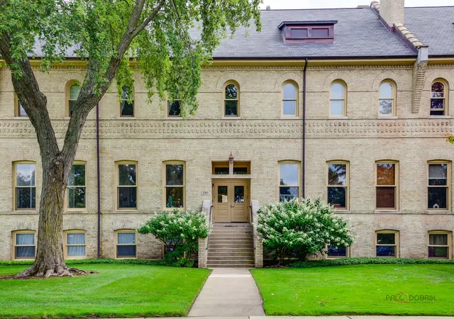 Photo 1 of Condo for sale at 190 Leonard Wood S #106, Highland Park, IL 60035 | MLS# 12747019 | Listing updated on 2026-09-09