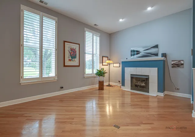 Photo 3 of Condo for sale at 190 Leonard Wood S #106, Highland Park, IL 60035 | MLS# 12747019 | Listing updated on 2026-09-09