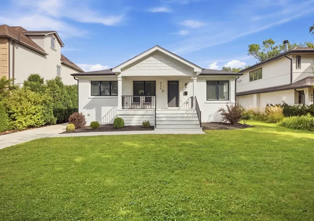 Photo 1 of Single family home for sale at 535 The Ln, Hinsdale, IL 60521 | MLS# 12748259 | Listing updated on 2026-09-22