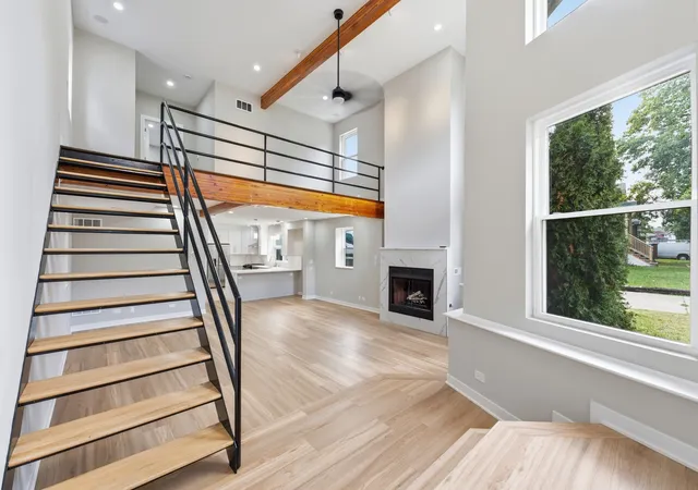 Photo 3 of Single family home for sale at 4305 N Mobile Ave, Chicago, IL 60634 | MLS# 12748589 | Listing updated on 2026-09-16