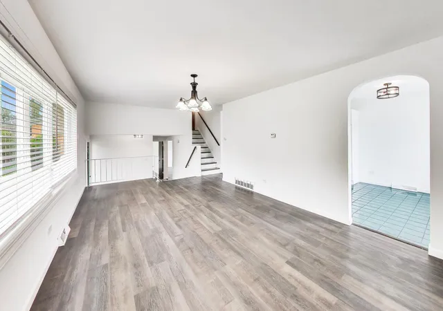 Photo 4 of Single family home for sale at 10128 Parke Ave, Oak Lawn, IL 60453 | MLS# 12748898 | Listing updated on 2026-09-09