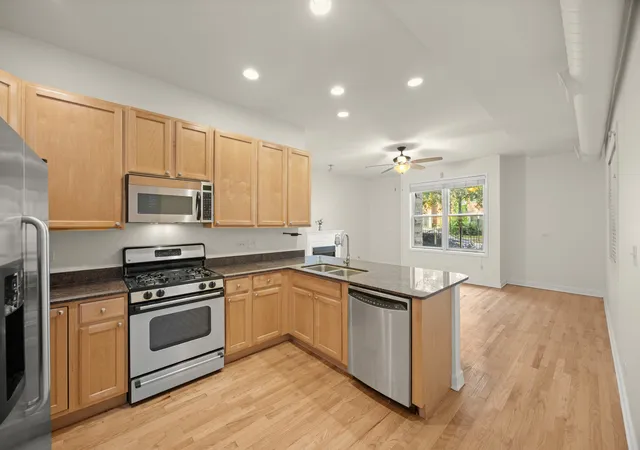 Photo 4 of Condo for sale at 2333 W Harrison St #1, Chicago, IL 60612 | MLS# 12749547 | Listing updated on 2026-09-16