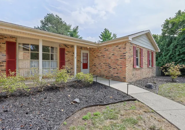Photo 3 of Single family home for sale at 2118 Bristol Rd, Champaign, IL 61821 | MLS# 12750424 | Listing updated on 2026-10-05