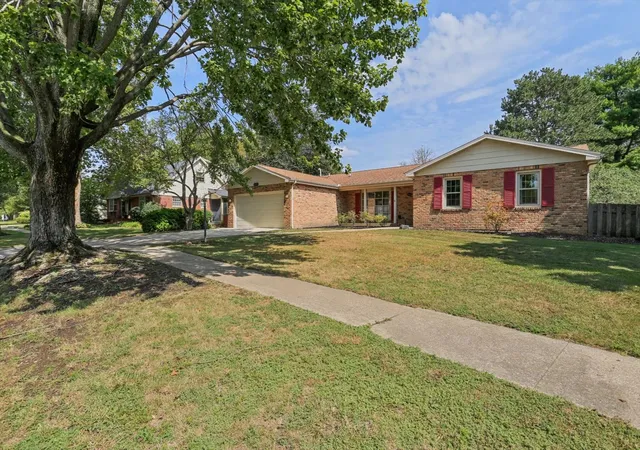 Photo 4 of Single family home for sale at 2118 Bristol Rd, Champaign, IL 61821 | MLS# 12750424 | Listing updated on 2026-10-05