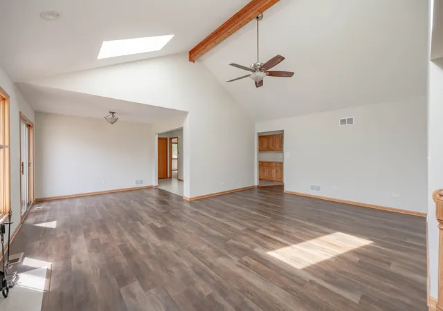 Photo 2 of Townhouse for sale at 17411 Carlyle Ct, Tinley Park, IL 60487 | MLS# 12750458 | Listing updated on 2026-09-27
