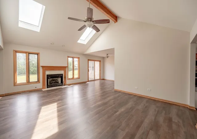 Photo 3 of Townhouse for sale at 17411 Carlyle Ct, Tinley Park, IL 60487 | MLS# 12750458 | Listing updated on 2026-09-27
