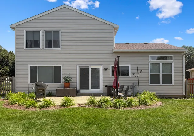 Photo 2 of Sale Pending at 124 Periwinkle Ln, Bolingbrook, IL 60490 | MLS# 12750652 | Listing updated on 2026-10-01