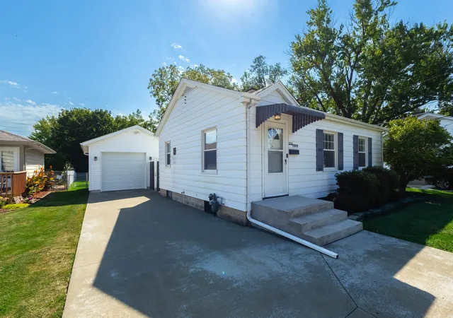 Photo 3 of Single family home for sale at 3714 12th Street, East Moline, IL 61244 | MLS# 12750908 | Listing updated on 2026-09-10