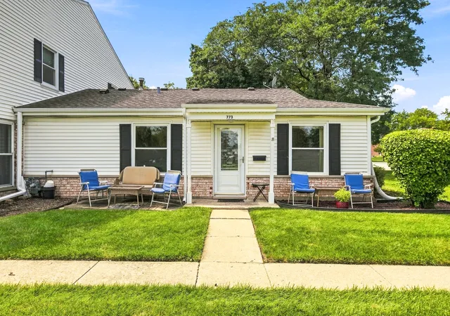 Photo 1 of Condo for sale at 773 Pahl Rd, Elk Grove Village, IL 60007 | MLS# 12750910 | Listing updated on 2026-09-23