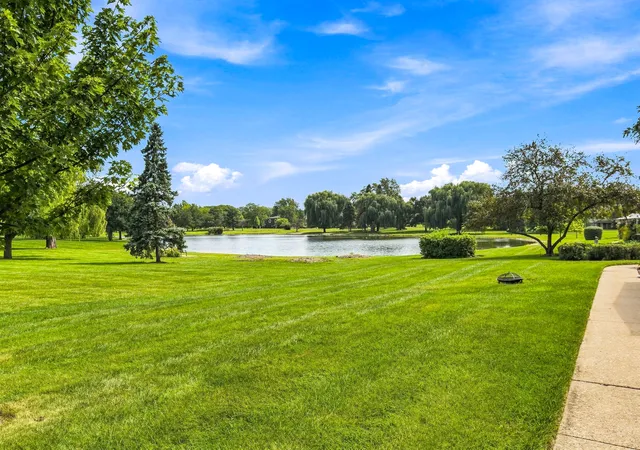 Photo 3 of Condo for sale at 773 Pahl Rd, Elk Grove Village, IL 60007 | MLS# 12750910 | Listing updated on 2026-09-23