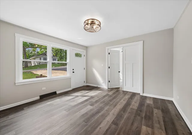 Photo 4 of Single family home for sale at 28622 W Edgewood Ave, Cary, IL 60013 | MLS# 12751029 | Listing updated on 2026-09-23