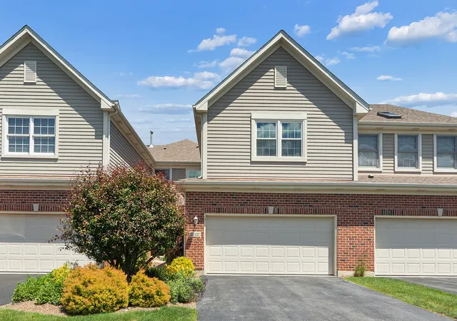 Photo 2 of Townhouse for sale at 13337 Ash Ct, Palos Heights, IL 60463 | MLS# 12751177 | Listing updated on 2026-09-18