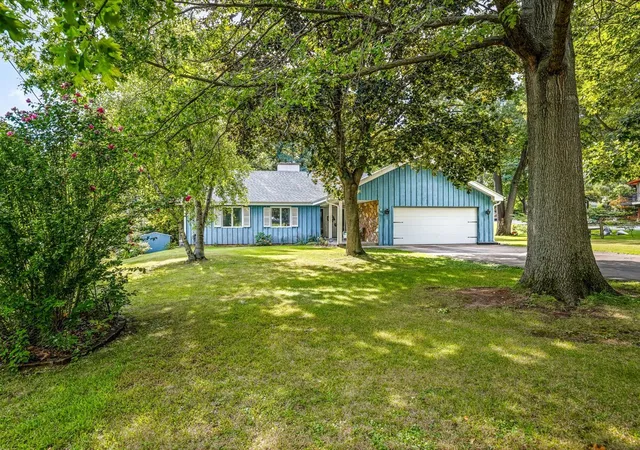 Photo 2 of Sale Pending at 650 Coolidge Pl, Rockford, IL 61107 | MLS# 12751431 | Listing updated on 2026-09-10