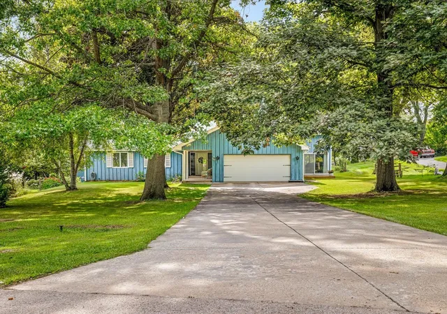Photo 3 of Sale Pending at 650 Coolidge Pl, Rockford, IL 61107 | MLS# 12751431 | Listing updated on 2026-09-10