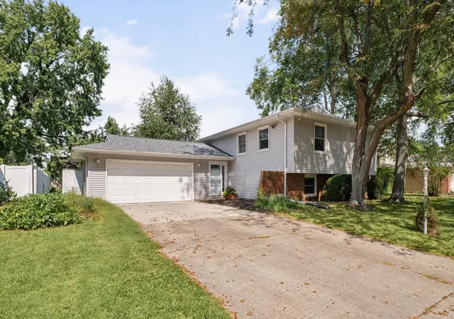 Photo 1 of Single family home for sale at 2108 Blackthorn Dr, Champaign, IL 61821 | MLS# 12751510 | Listing updated on 2026-09-21