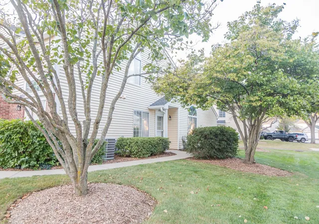 Photo 2 of Townhouse for sale at 201 Brittany Dr #A, Streamwood, IL 60107 | MLS# 12751644 | Listing updated on 2026-10-07