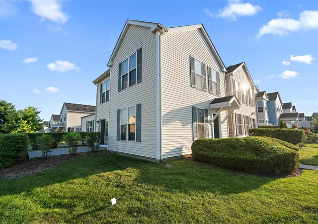 Photo 1 of Single family home for sale at 1651 Linden Park Ln, Aurora, IL 60504 | MLS# 12752126 | Listing updated on 2026-09-10