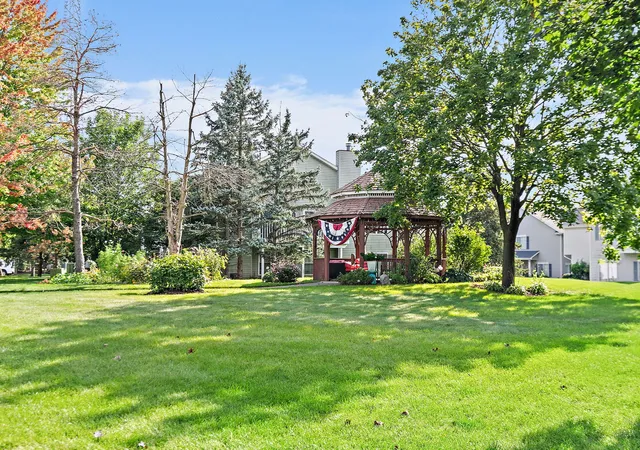 Photo 19 of Condo for sale at 1075 Castleshire Dr #1075, Woodstock, IL 60098 | MLS# 12752161 | Listing updated on 2026-09-11