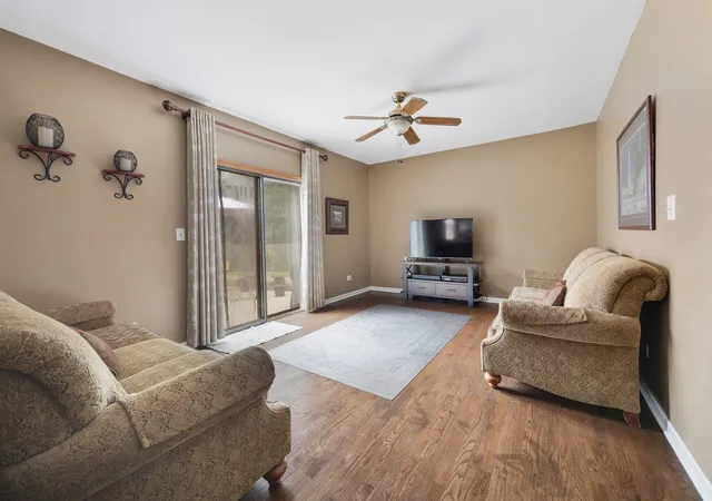 Photo 3 of Single family home for sale at 717 S Point Dr, Schaumburg, IL 60193 | MLS# 12752174 | Listing updated on 2026-09-17