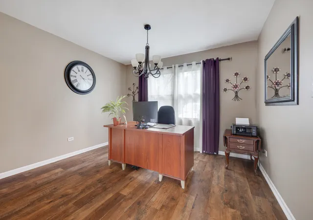 Photo 4 of Single family home for sale at 717 S Point Dr, Schaumburg, IL 60193 | MLS# 12752174 | Listing updated on 2026-09-17