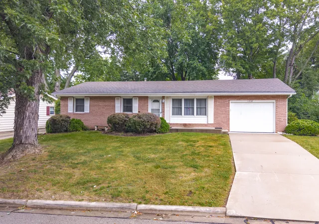 Photo 1 of Single family home for sale at 1722 Hoover Dr, Normal, IL 61761 | MLS# 12752196 | Listing updated on 2026-09-21