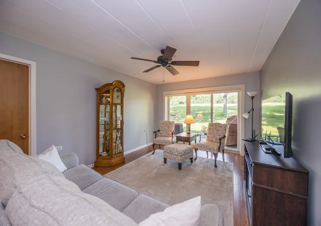 Photo 2 of Condo for sale at 5540 Walnut Ave #7A, Downers Grove, IL 60515 | MLS# 12752768 | Listing updated on 2026-09-17