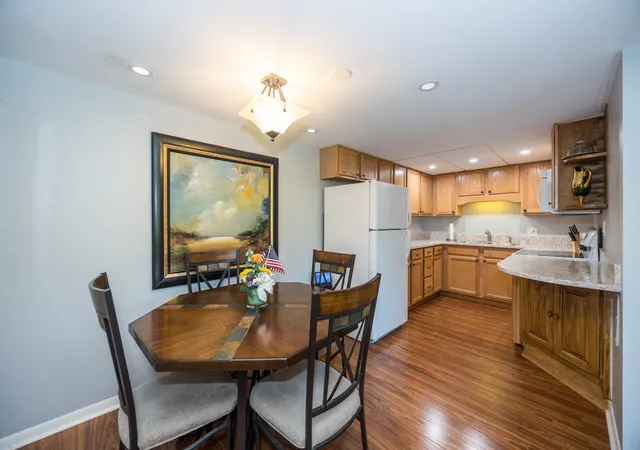 Photo 4 of Condo for sale at 5540 Walnut Ave #7A, Downers Grove, IL 60515 | MLS# 12752768 | Listing updated on 2026-09-17