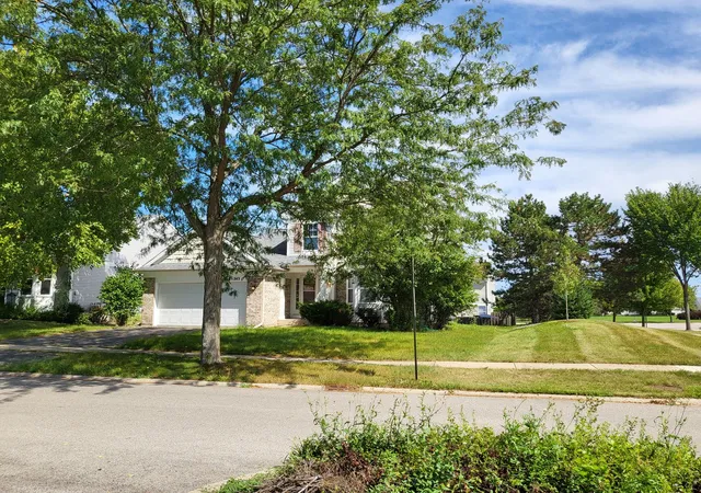 Photo 2 of Single family home for sale at 343 Switchgrass Dr, Round Lake, IL 60073 | MLS# 12753746 | Listing updated on 2026-09-22