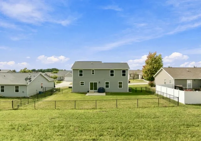 Photo 3 of Single family home for sale at 2906 Conlor Dr, Bloomington, IL 61704 | MLS# 12754136 | Listing updated on 2026-09-27