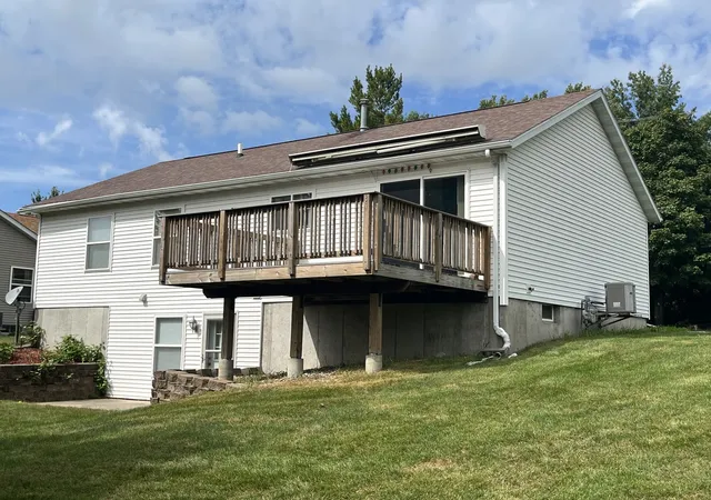 Photo 4 of Single family home for sale at 517 E Division St, Kewanee, IL 61443 | MLS# 12754248 | Listing updated on 2026-09-23