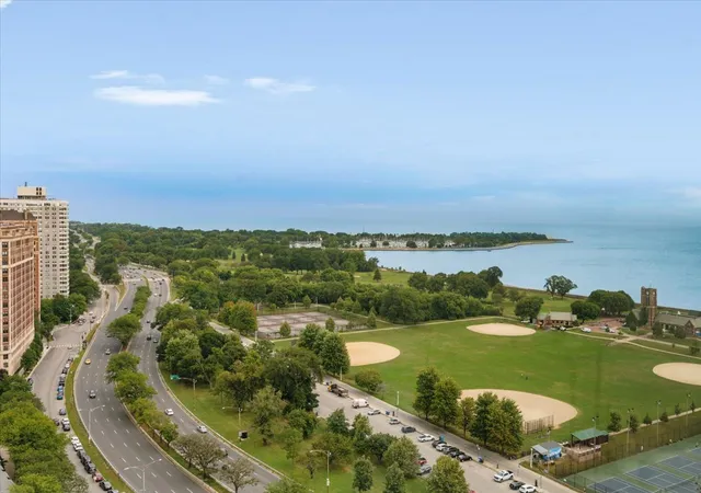Photo 3 of Condo for sale at 3600 N Lake Shore Dr #2220, Chicago, IL 60613 | MLS# 12754393 | Listing updated on 2026-10-08