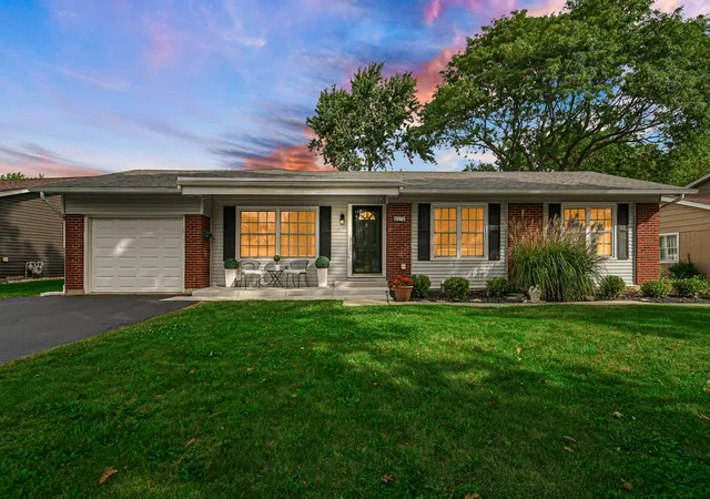Photo 2 of Single family home for sale at 1072 Brantwood Ave, Elk Grove Village, IL 60007 | MLS# 12754587 | Listing updated on 2026-09-17