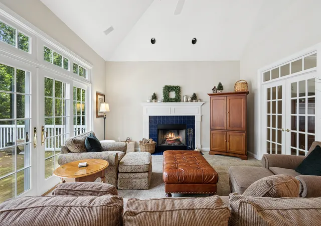 Photo 3 of Single family home for sale at 141 W Tam O Shanter Dr, Crete, IL 60417 | MLS# 12754630 | Listing updated on 2026-09-23