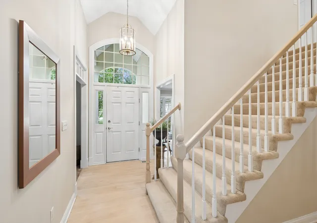Photo 4 of Single family home for sale at 141 W Tam O Shanter Dr, Crete, IL 60417 | MLS# 12754630 | Listing updated on 2026-09-23