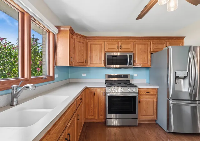 Photo 4 of Sale Pending at 532 Lisson, New Lenox, IL 60451 | MLS# 12755426 | Listing updated on 2026-09-24