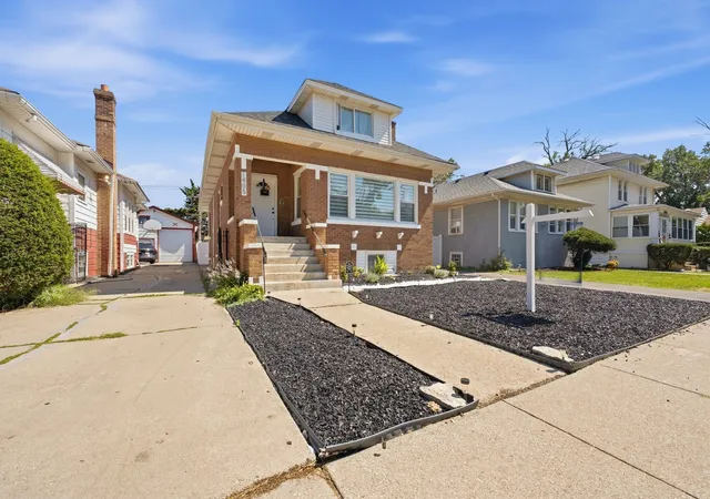 Photo 3 of Single family home for sale at 1405 S 17th Avenue, Maywood, IL 60153 | MLS# 12755649 | Listing updated on 2026-10-02