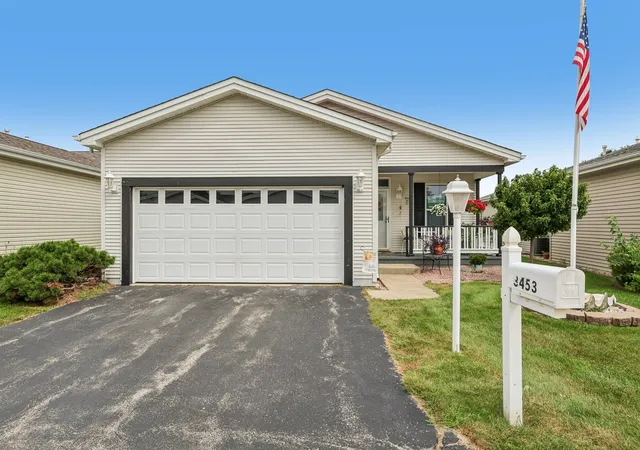 Photo 2 of Single family home for sale at 3453 Steeplechase Way, Grayslake, IL 60030 | MLS# 12756533 | Listing updated on 2026-09-24
