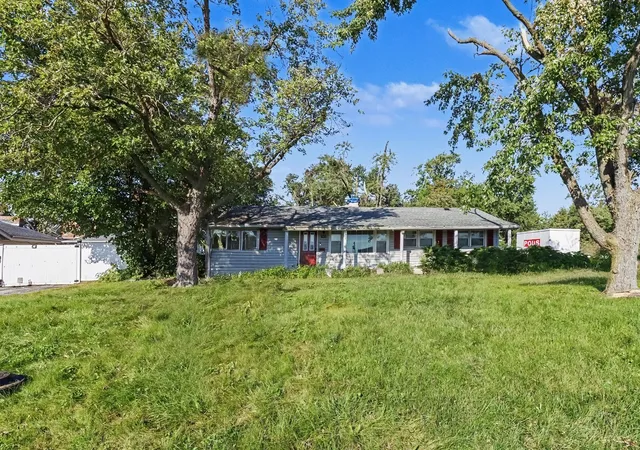 Photo 3 of Single family home for sale at 18650 Lee St, Country Club Hills, IL 60478 | MLS# 12756736 | Listing updated on 2026-09-26