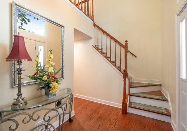 Photo 3 of Single family home for sale at 18101 W Hampshire Dr, Gurnee, IL 60031 | MLS# 12756920 | Listing updated on 2026-09-22