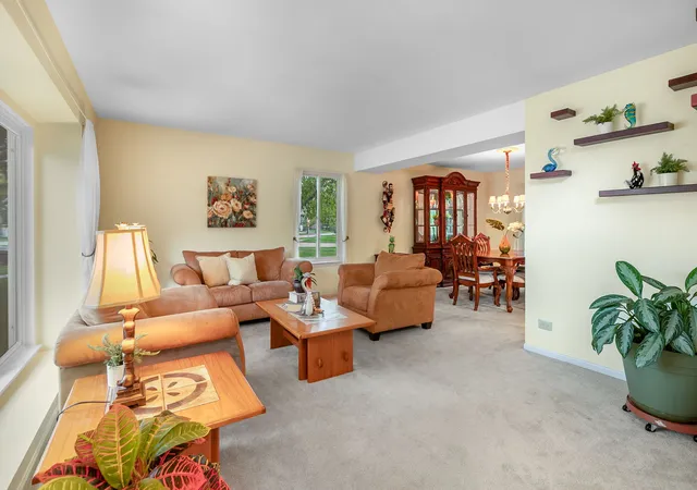 Photo 3 of Single family home for sale at 18101 W Hampshire Dr, Gurnee, IL 60031 | MLS# 12756920 | Listing updated on 2026-09-22