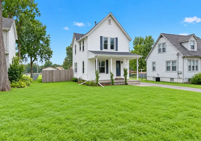 Photo 3 of Single family home for sale at 213 S Swift St, Winnebago, IL 61088 | MLS# 12756926 | Listing updated on 2026-09-16