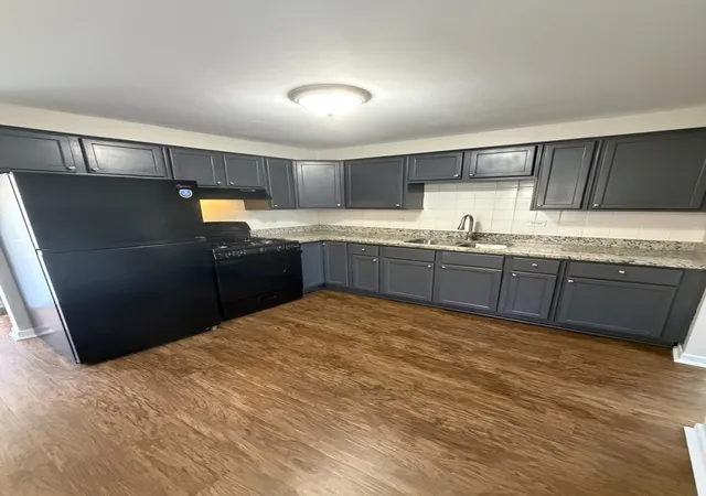 Photo 4 of Single family home for sale at 16767 Sunset Ridge Dr, Country Club Hills, IL 60478 | MLS# 12757381 | Listing updated on 2026-09-24