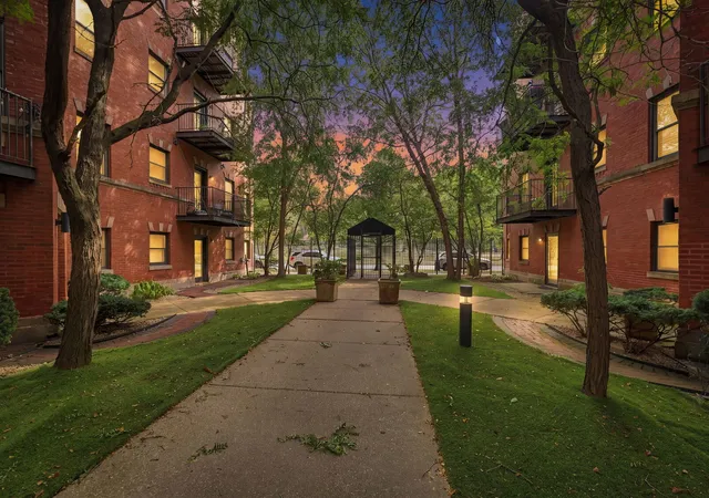 Photo 2 of Condo for sale at 5944 S King Dr #1E, Chicago, IL 60637 | MLS# 12757561 | Listing updated on 2026-09-25