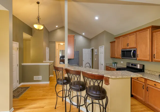 Photo 4 of House for sale at 1195 Freedom Rd, Elburn, IL 60119 | MLS# 12757779 | Listing updated on 2026-09-25