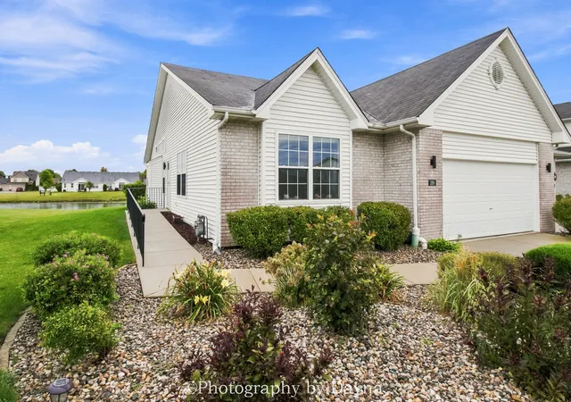 Photo 2 of Townhouse for sale at 289 White Hawk Way, Manteno, IL 60950 | MLS# 12757981 | Listing updated on 2026-09-26