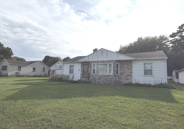 Photo 3 of Sale Pending at 404 Maple Ave, Forreston, IL 61030 | MLS# 12758289 | Listing updated on 2026-09-23