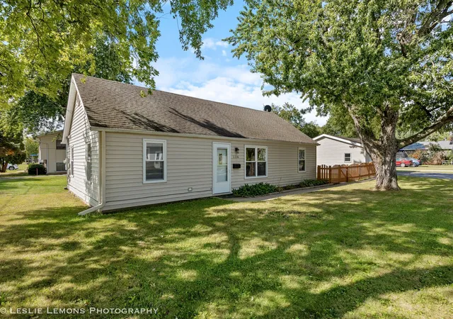 Photo 1 of Single family home for sale at 126 E Kerr St, Sycamore, IL 60178 | MLS# 12758483 | Listing updated on 2026-09-23
