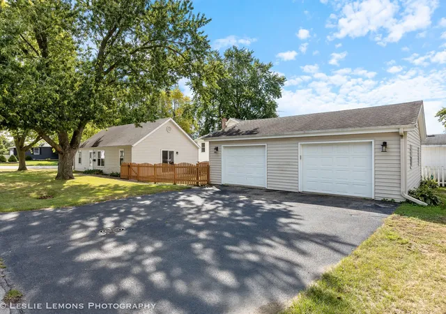 Photo 2 of Single family home for sale at 126 E Kerr St, Sycamore, IL 60178 | MLS# 12758483 | Listing updated on 2026-09-23